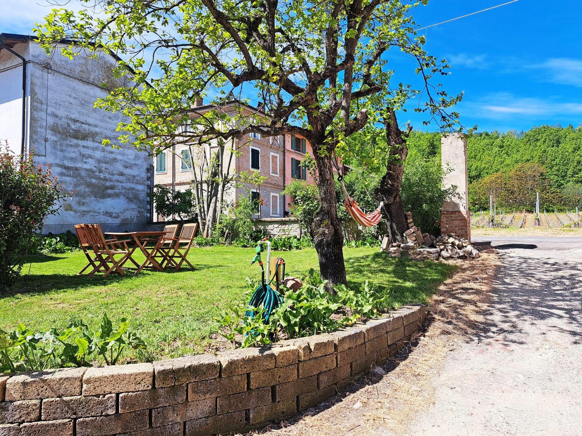 Casa Nini - Holidays In Oltrepo Torrazza Coste Екстер'єр фото